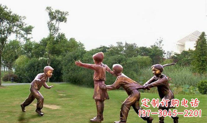 无锡风格多变的老鹰雕塑