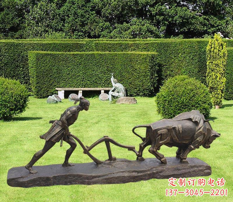 无锡古典风格牛雕塑,新时代艺术装点