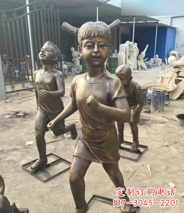 无锡铜雕童年小狗陪伴儿童奔跑的时光