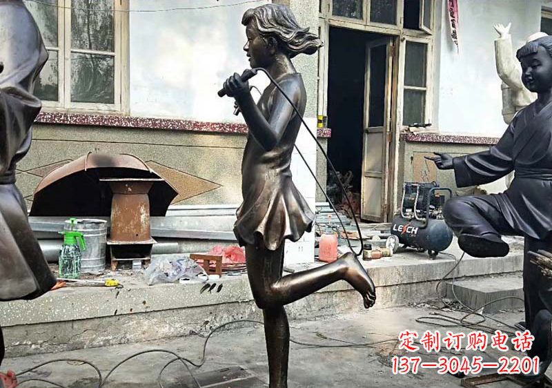 无锡精美女孩铜雕