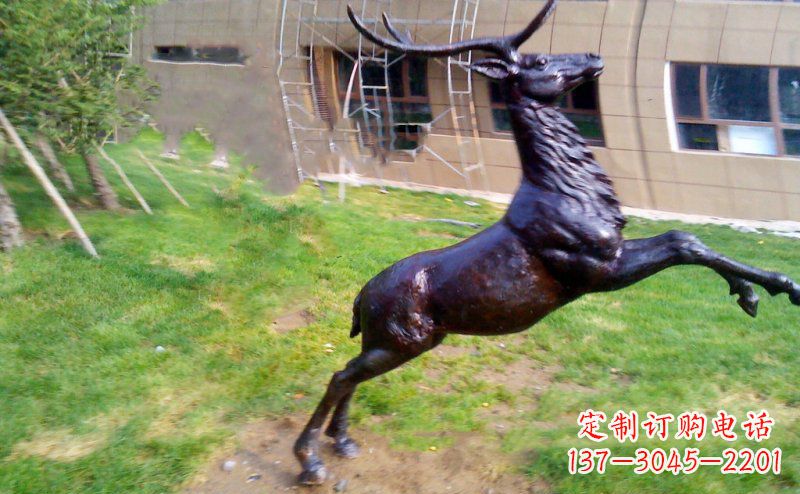 无锡跳跃的鹿动物铜雕
