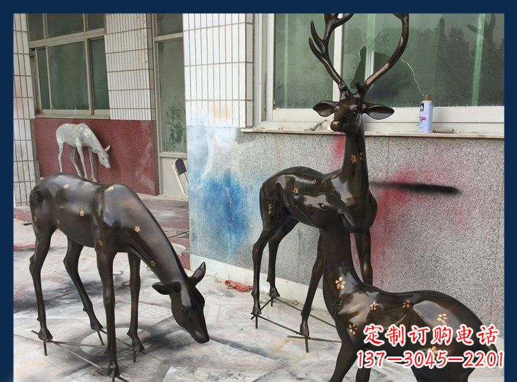 无锡高贵优雅的梅花鹿铜雕塑