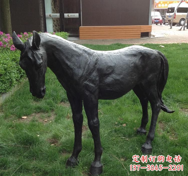 无锡大型雕塑装置——马雕塑
