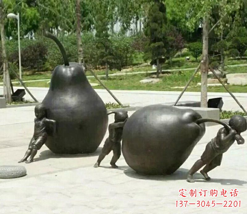 无锡迷人的孩童铜雕