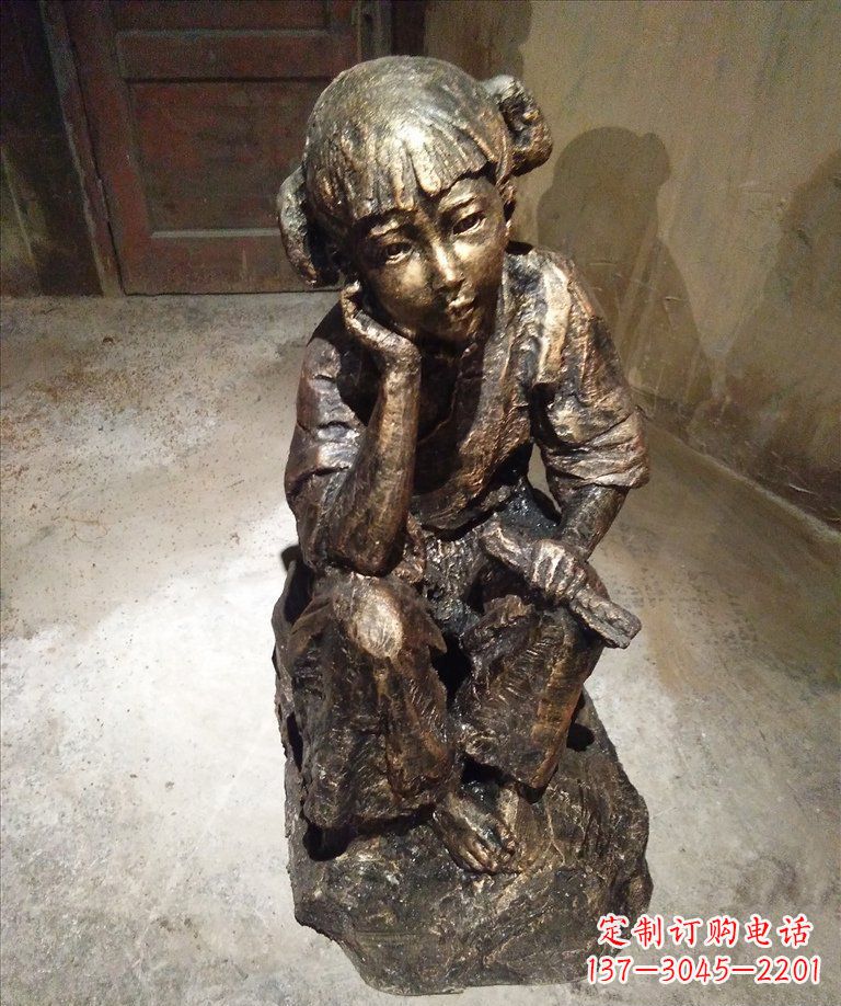 无锡童真美丽的小女孩铜雕