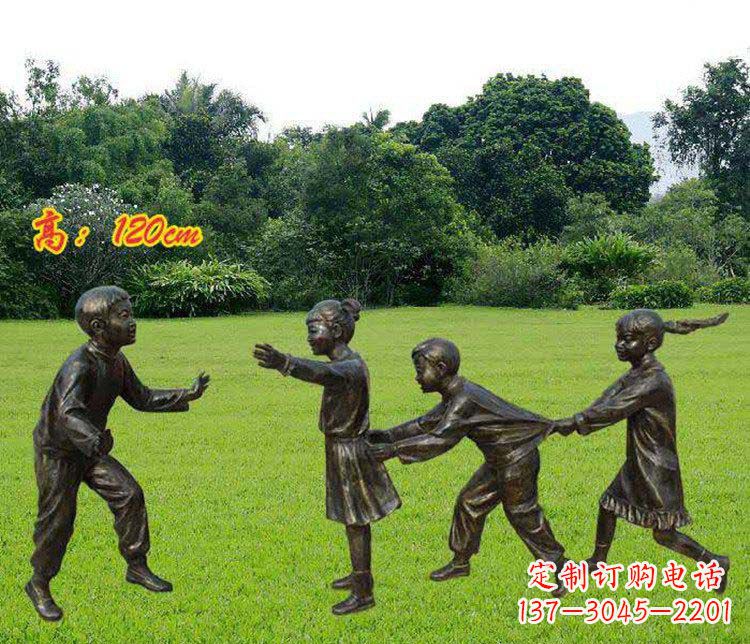 无锡公园玩老鹰捉小鸡的儿童小品铜雕 (2)