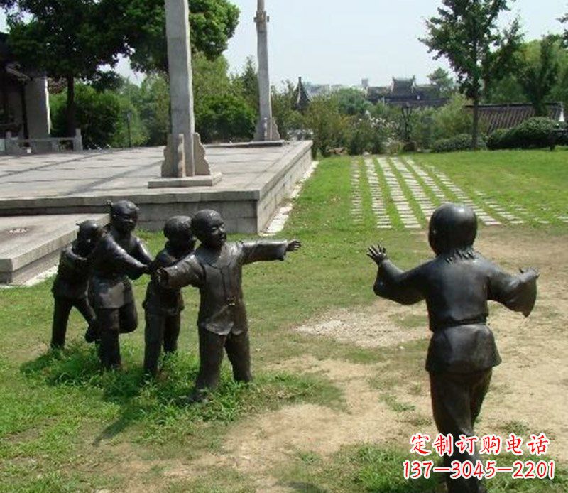 无锡老鹰雕塑,巧妙玩耍、永记美好