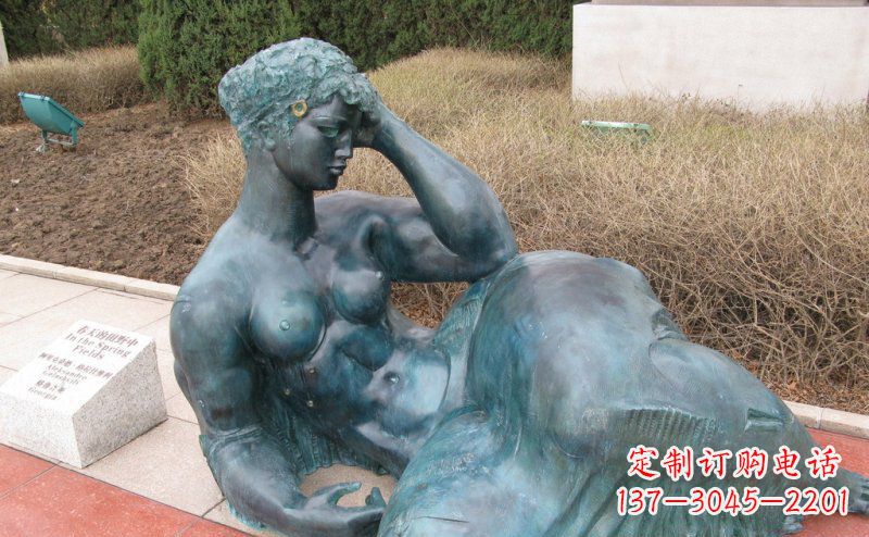 无锡公园西方女人人物铜雕_2