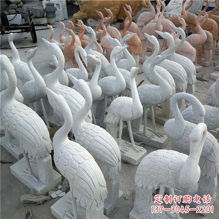无锡风格独特的仙鹤石雕摆件