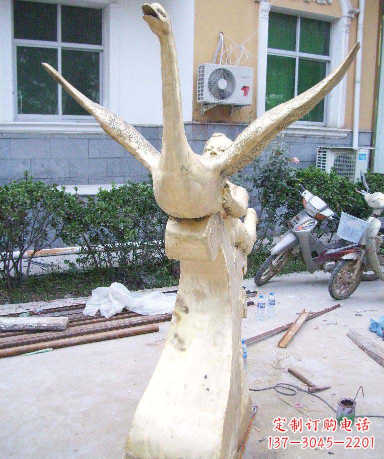 无锡孩子与天鹅·梦幻铜雕