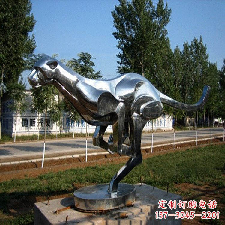 无锡活泼可爱的袋鼠拉丝不锈钢雕塑