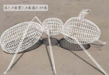 无锡美轮美奂的蚂蚁镂空雕塑