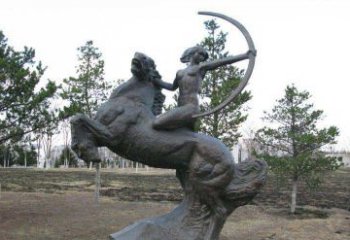 无锡公园骑马女人射箭铜雕