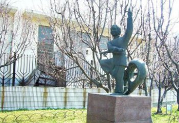无锡精致细腻的老人铜雕