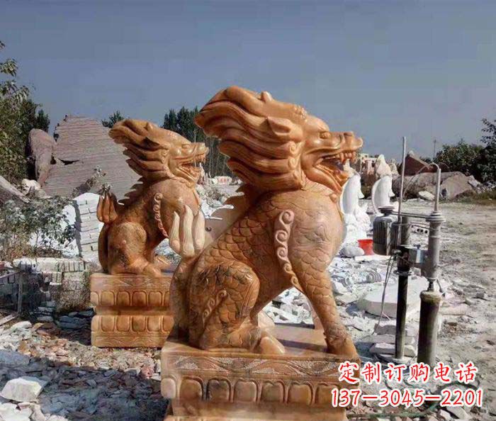 无锡精美绝伦,古典神兽晚霞红石雕麒麟