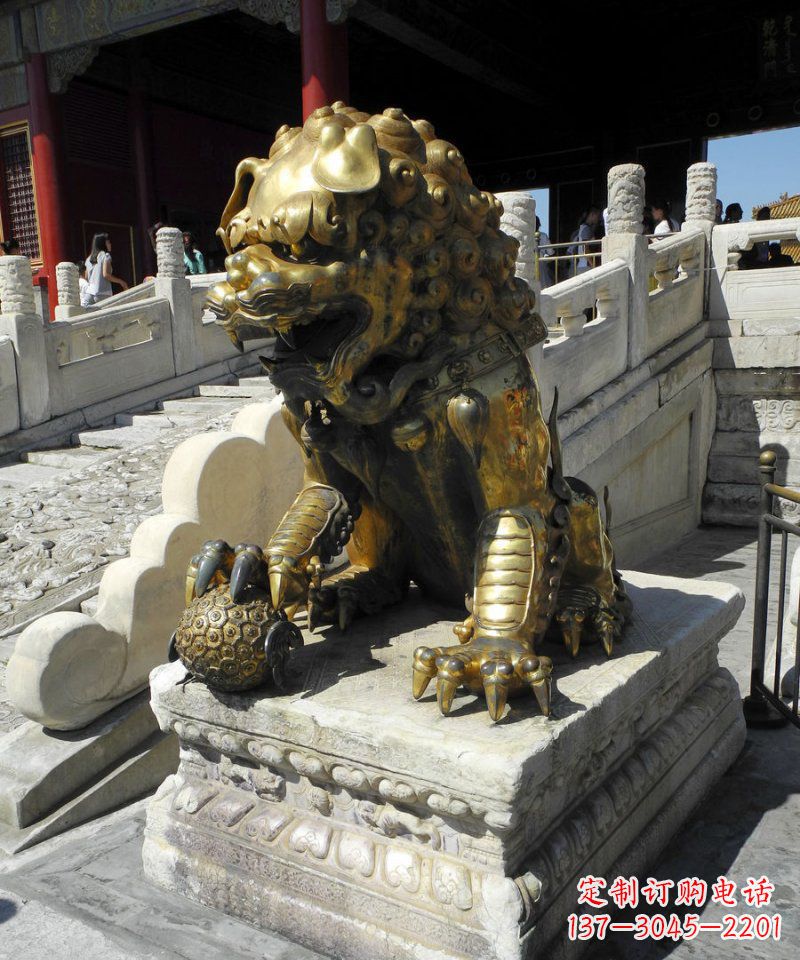 无锡故宫铜制狮子雕塑,传承中国传统文化