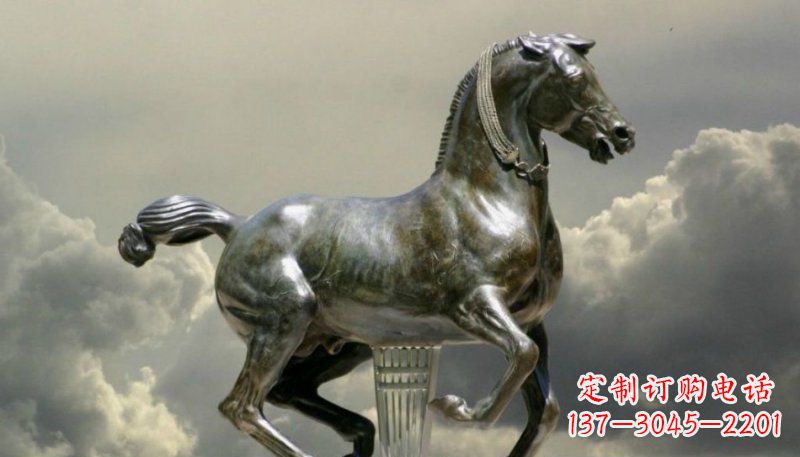 无锡广场奔马景观铜雕