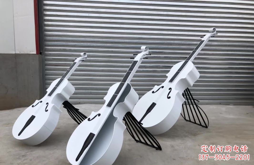 无锡精美的不锈钢大提琴雕塑,让你的空间更加温馨