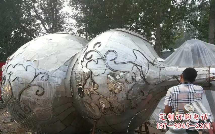无锡分外精美的不锈钢葫芦雕塑