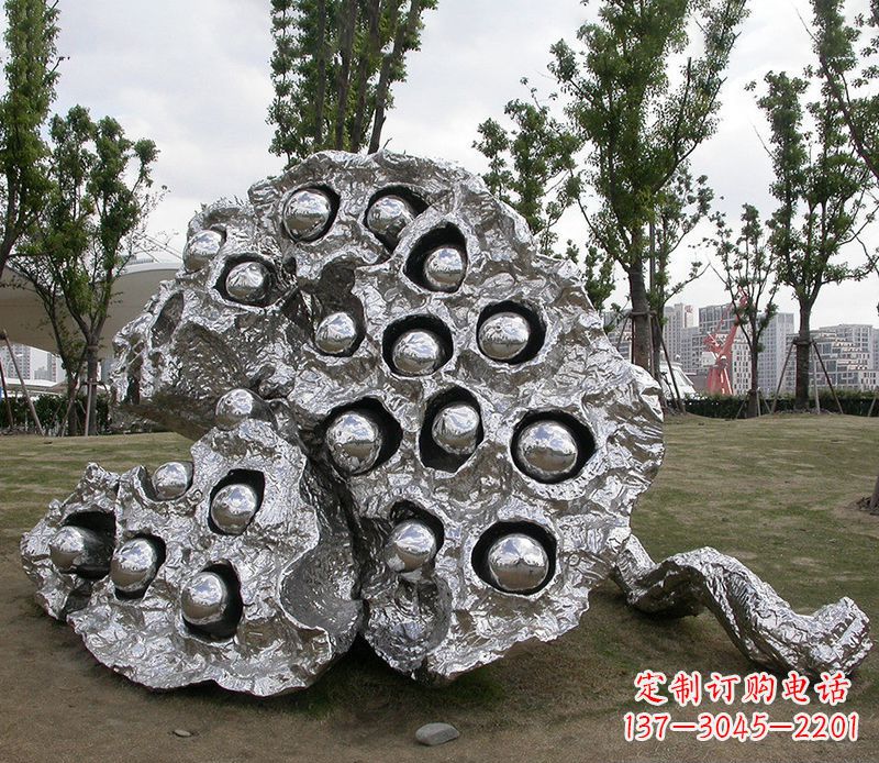 无锡中领雕塑出品:高端不锈钢莲蓬雕塑