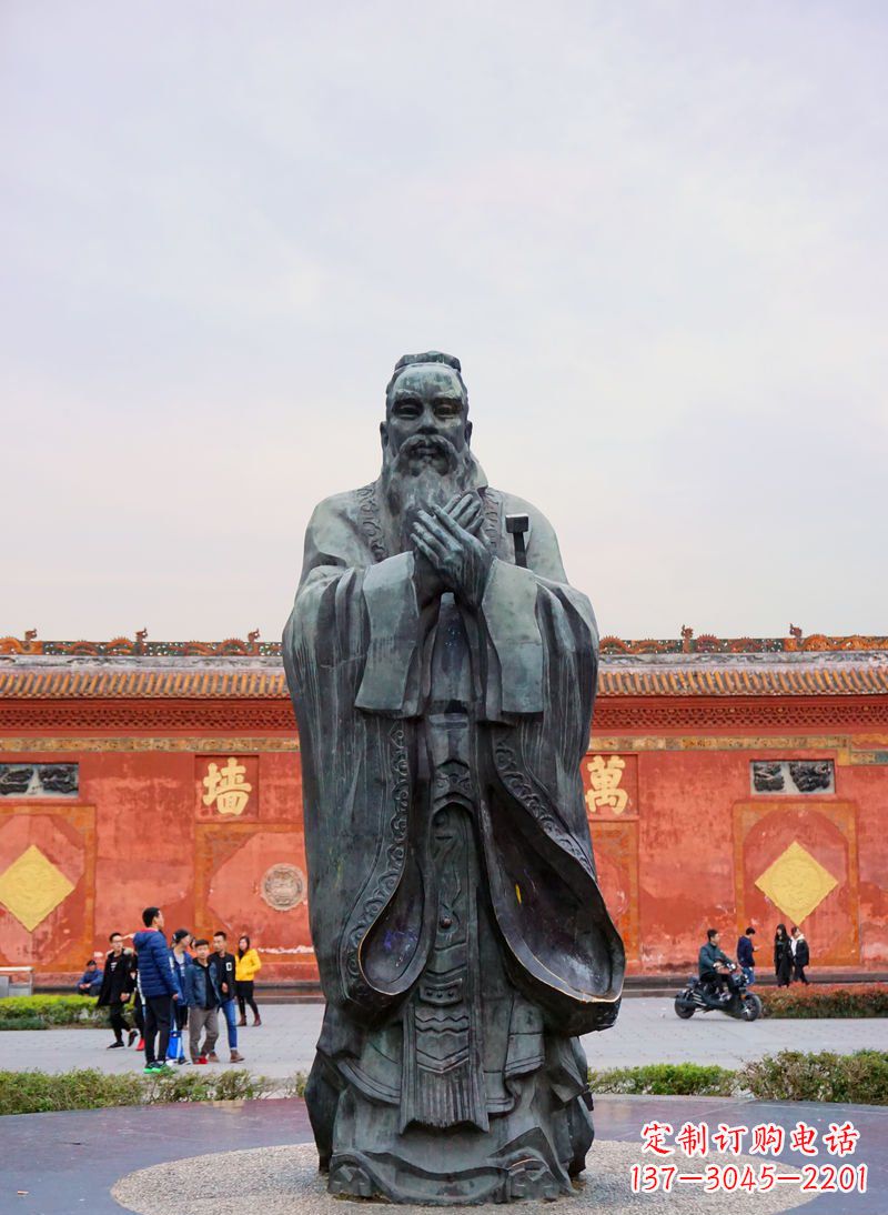 无锡广场青铜孔子像铜鼎