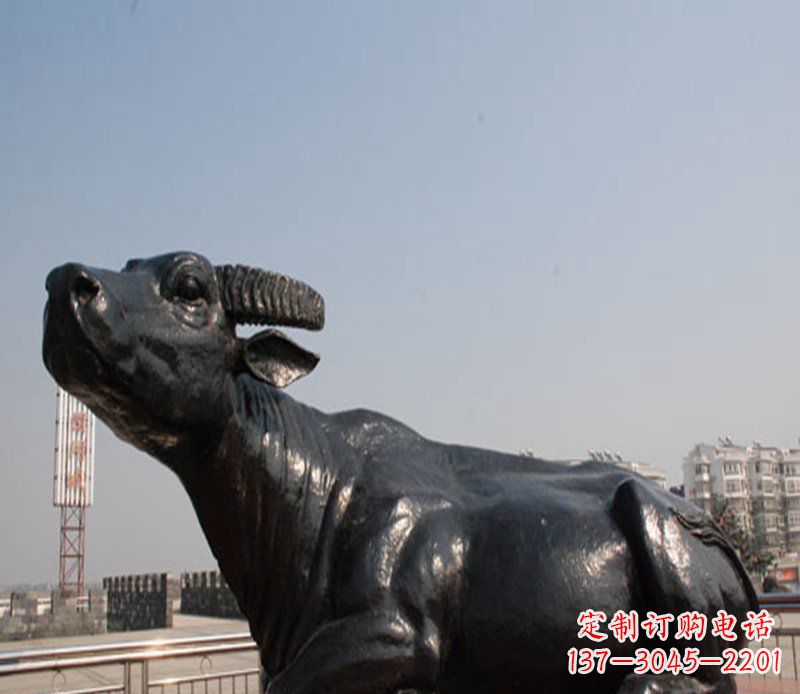无锡广场卧着的铜牛动物铜雕