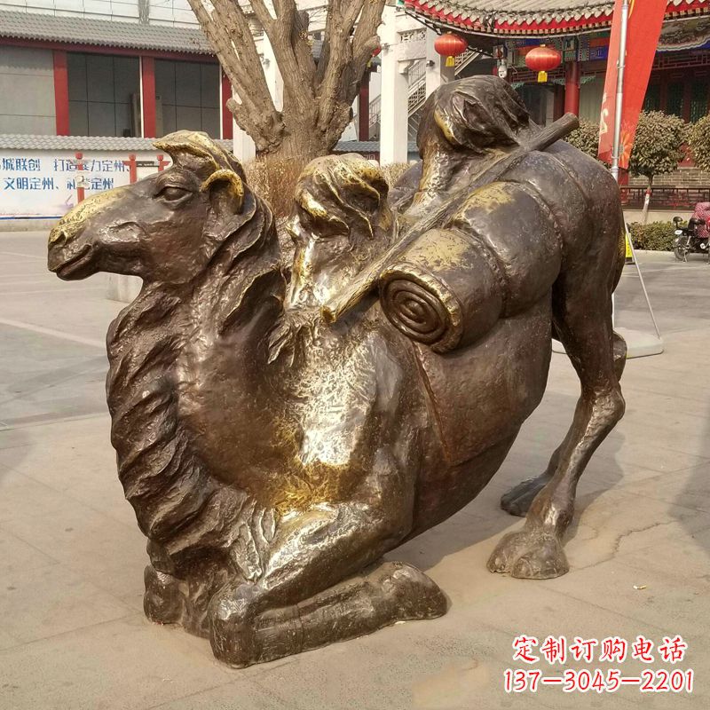 无锡跪俯的骆驼铜雕,把动物的肃穆传递给您