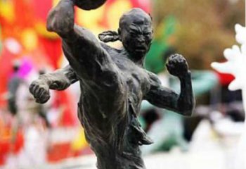无锡足球雕塑：展现无限自由