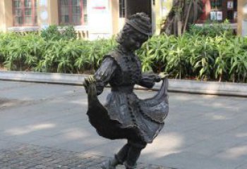 无锡中领雕塑推出的爱舞的小少女铜雕，以少女跳…