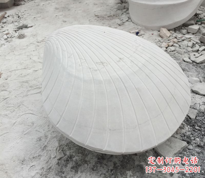 无锡用贝壳雕刻出美丽的汉白玉雕塑