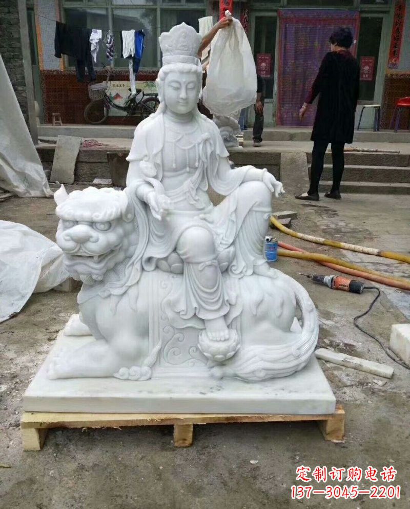 无锡高端汉白玉文殊菩萨狮子雕塑