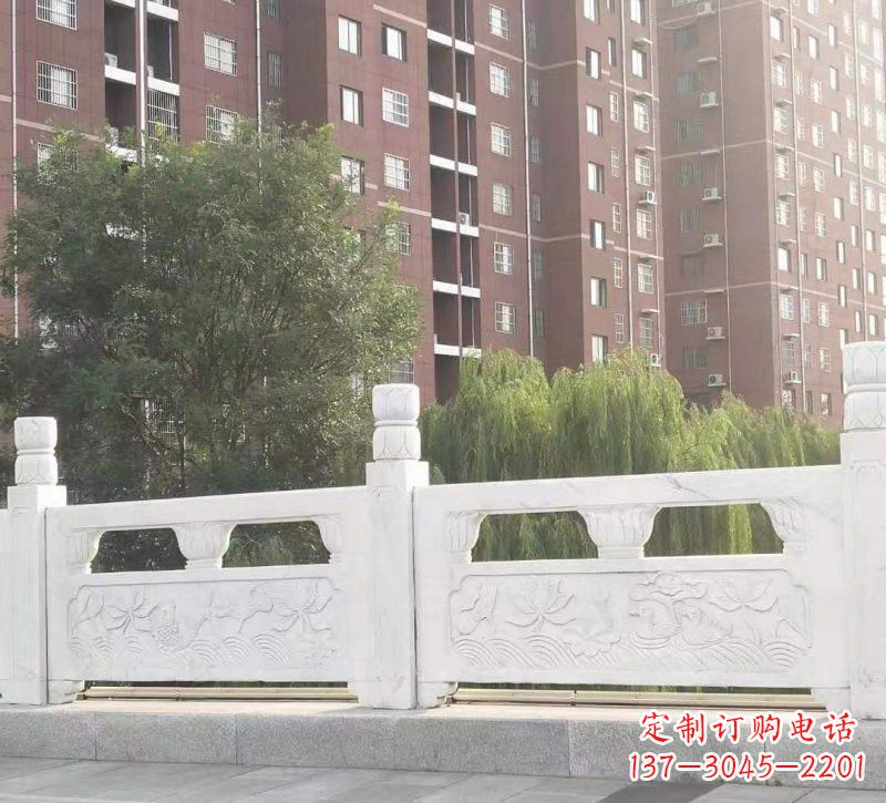 无锡汉白玉荷花鲤鱼浮雕栏板--精美雕刻点缀室内空间