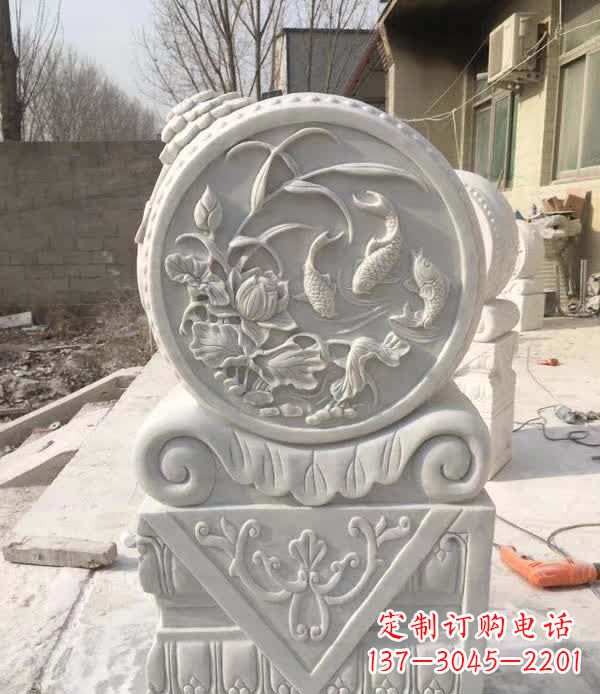无锡以汉白玉石制作的门墩雕塑