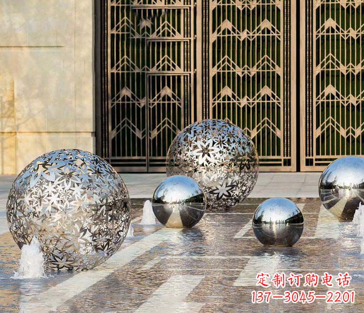无锡户外不锈钢花形镂空球喷泉雕塑
