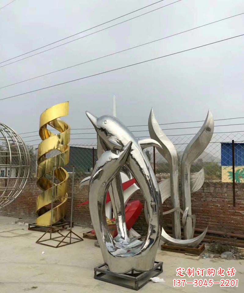 无锡中领雕塑精致镜面不锈钢海豚雕塑