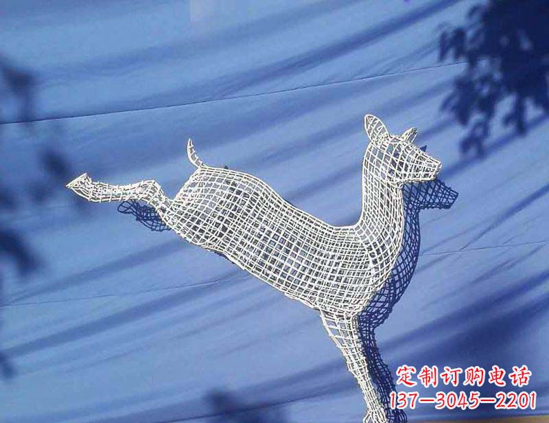 无锡搭载优雅气质的不锈钢小鹿雕塑