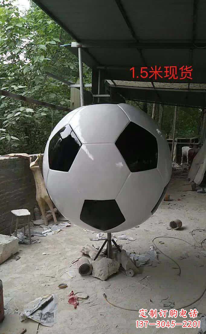 无锡不锈钢足球雕塑提供优质的装饰效果