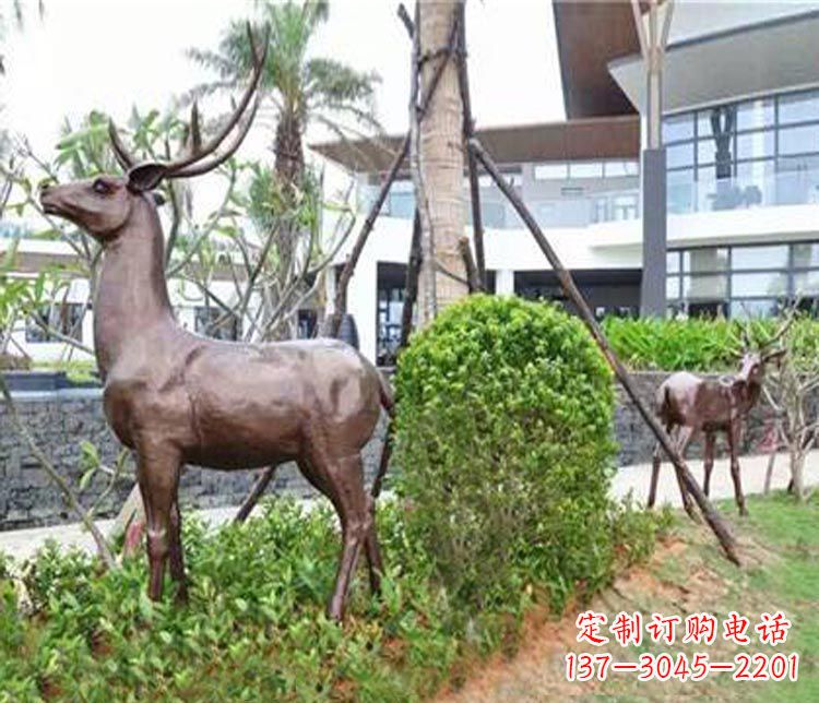 无锡艺术大师铸造的精美梅花鹿雕塑