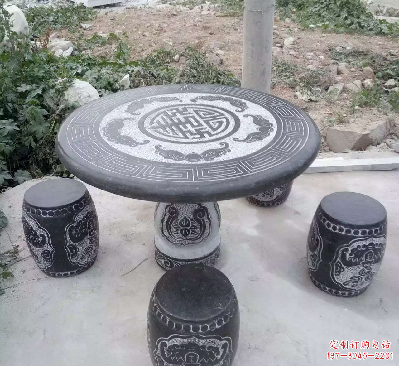 无锡艺术化的室外石桌凳雕塑