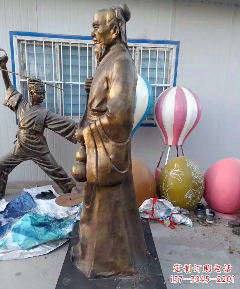 无锡传承中医华佗的传奇—华佗名医铜雕