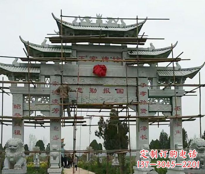 无锡传承古艺三门牌坊石雕