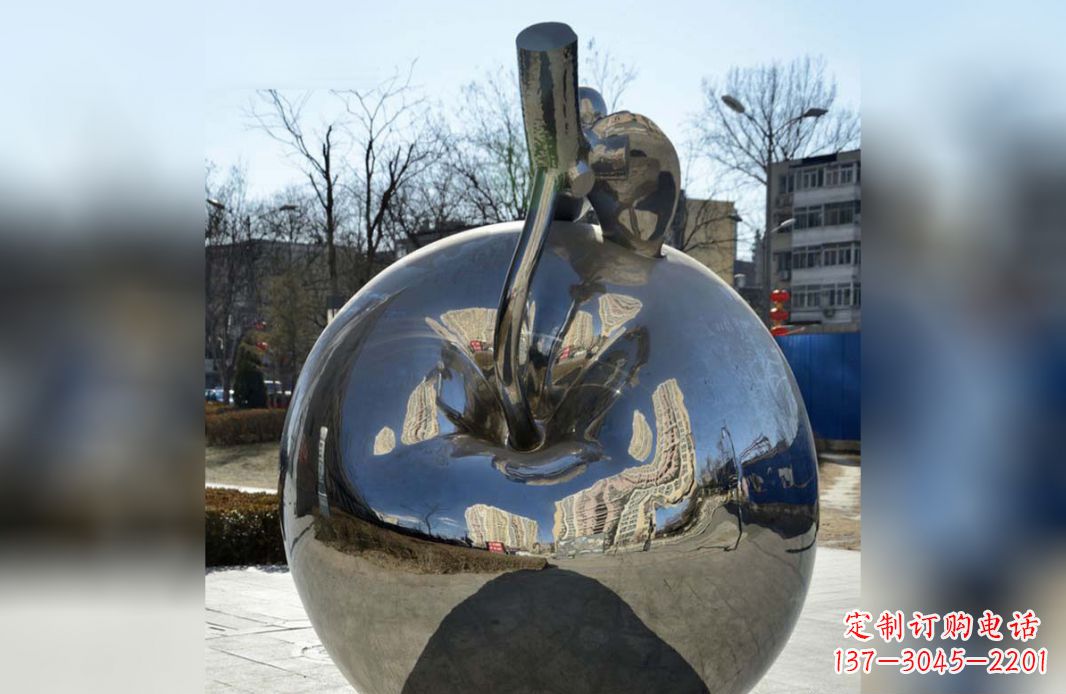 无锡镜面不锈钢苹果雕塑:极致之美