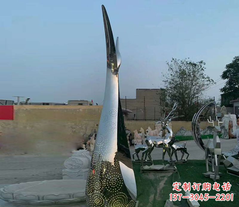 无锡镜面广场不锈钢抽象天鹅雕塑