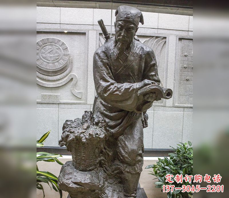 无锡中领雕塑自主研发了高雅李时珍铜雕,它以历…