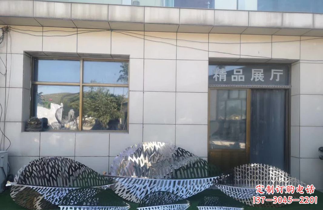 无锡镂空不锈钢树叶雕塑