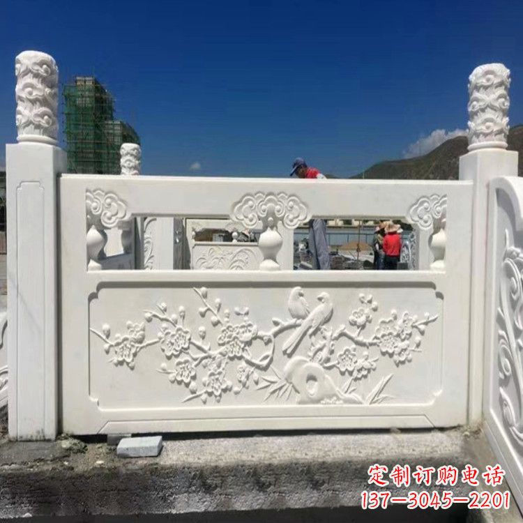 无锡梅花石雕塑栏板——为您的室内外空间带来精美的艺术气息