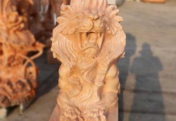 无锡象征力量的汇丰狮子红石雕