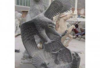 无锡中领雕塑推出的石雕老鹰是一款充满生机与力…