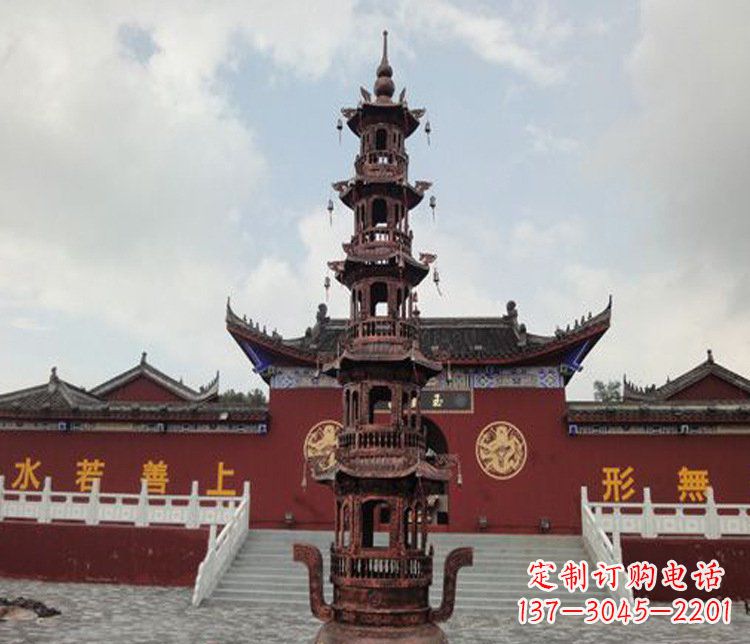 无锡三足铜香炉雕塑,精美绝伦