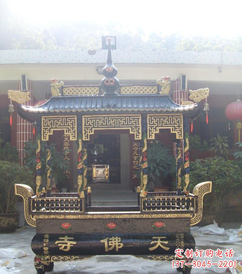无锡寺庙铸铜四足方形带顶香炉